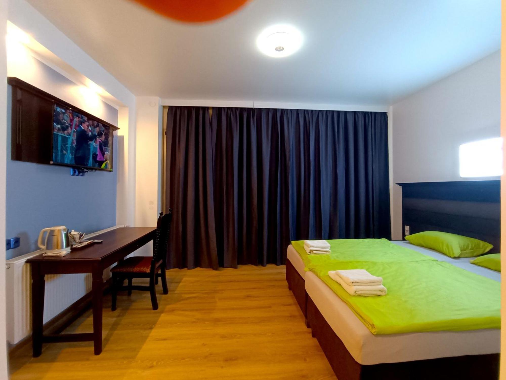 Hotel Destille Dormagen Oda fotoğraf