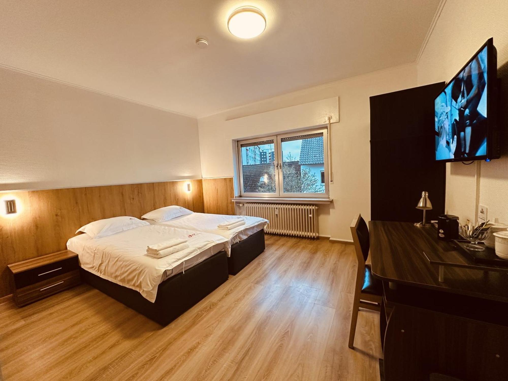 Hotel Destille Dormagen Oda fotoğraf