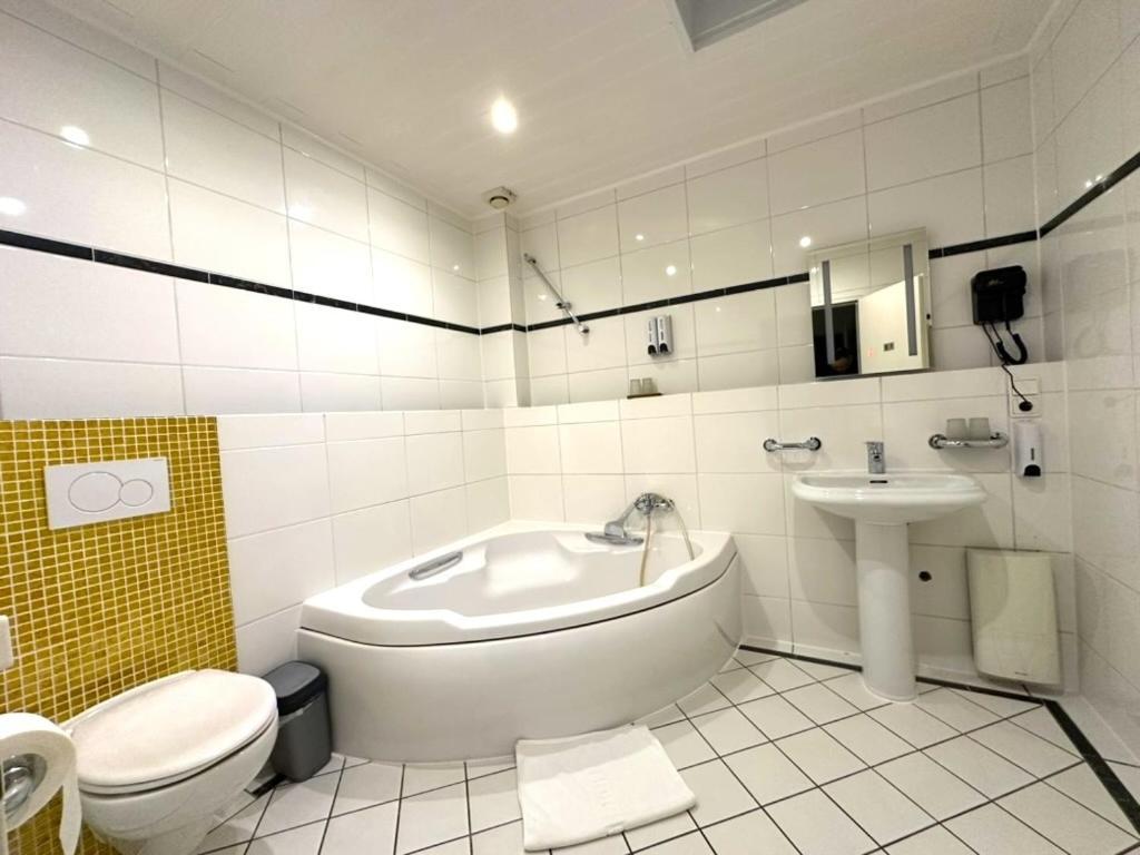 Hotel Destille Dormagen Oda fotoğraf