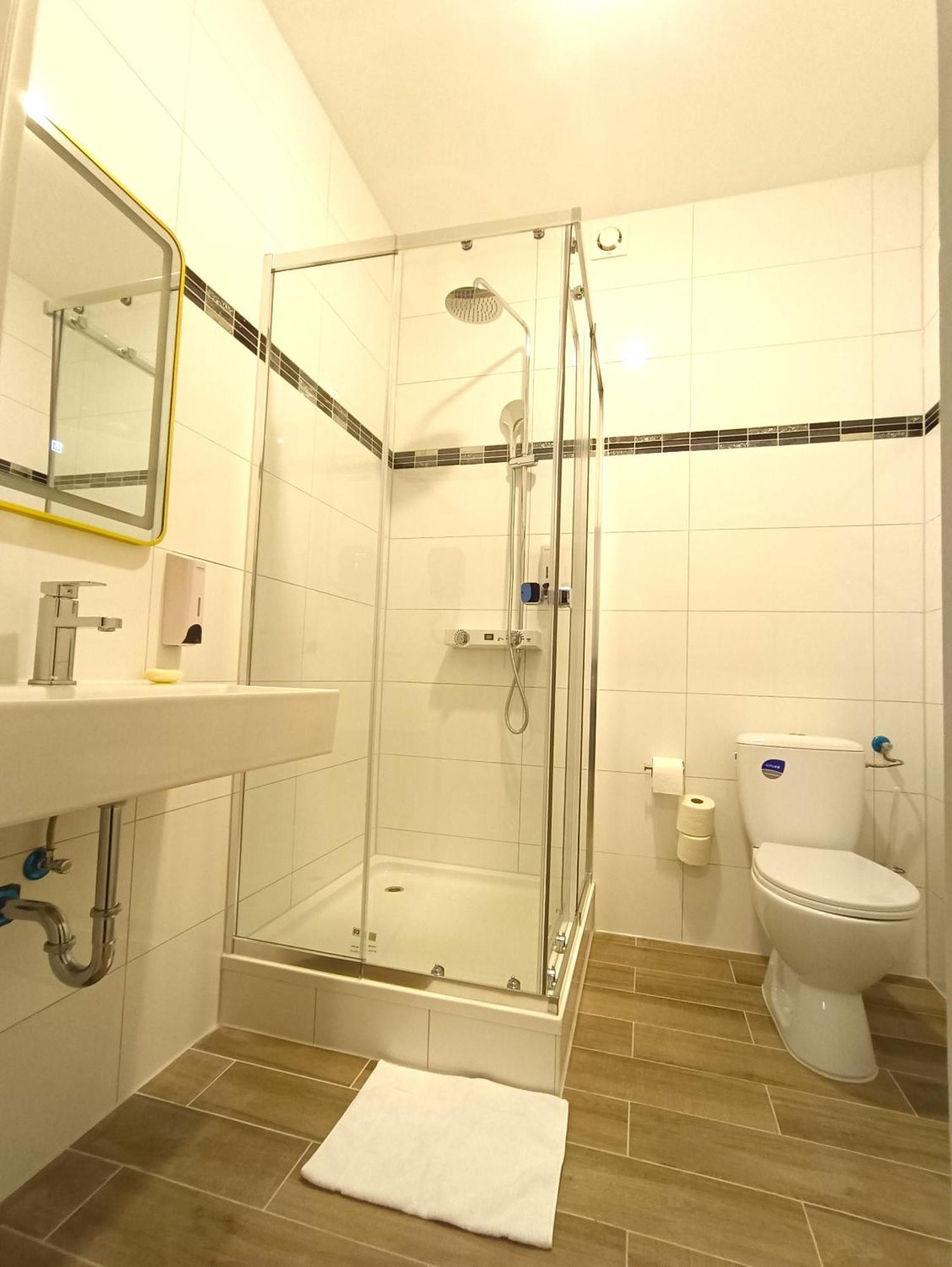 Hotel Destille Dormagen Oda fotoğraf