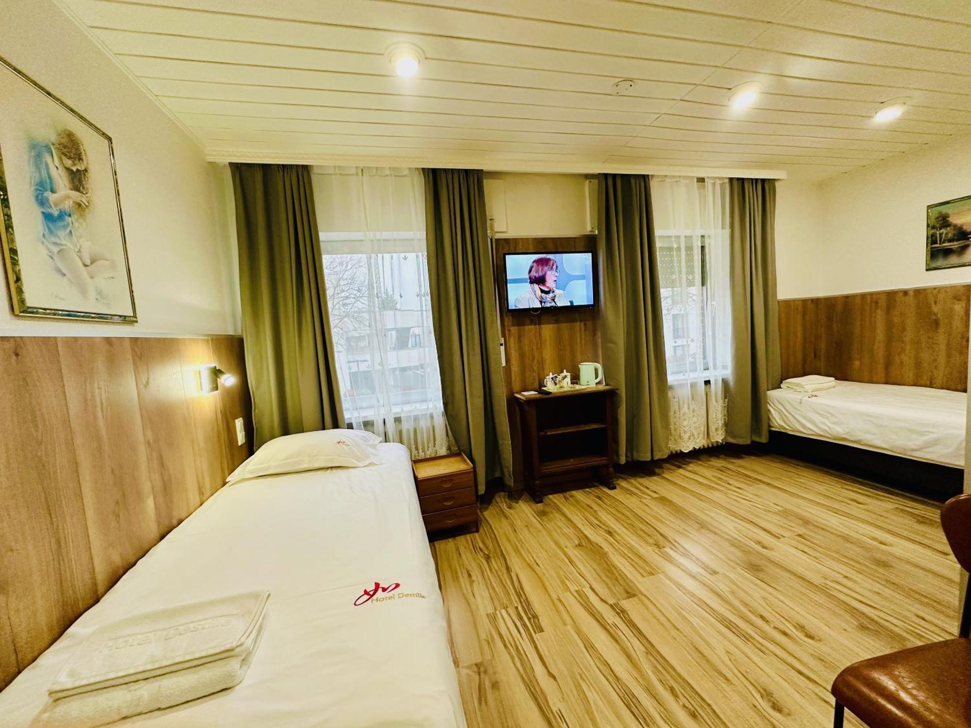 Hotel Destille Dormagen Oda fotoğraf