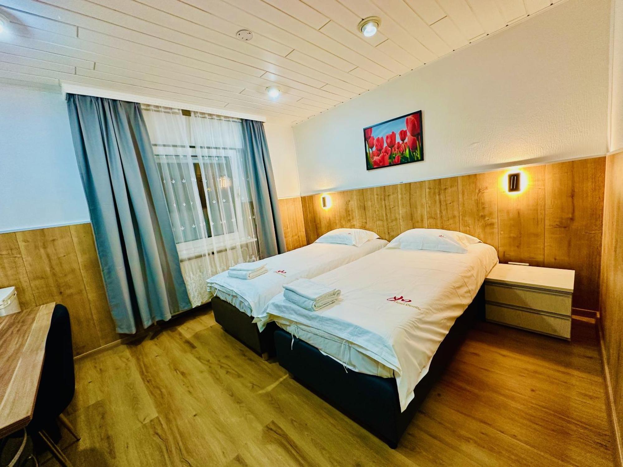 Hotel Destille Dormagen Oda fotoğraf