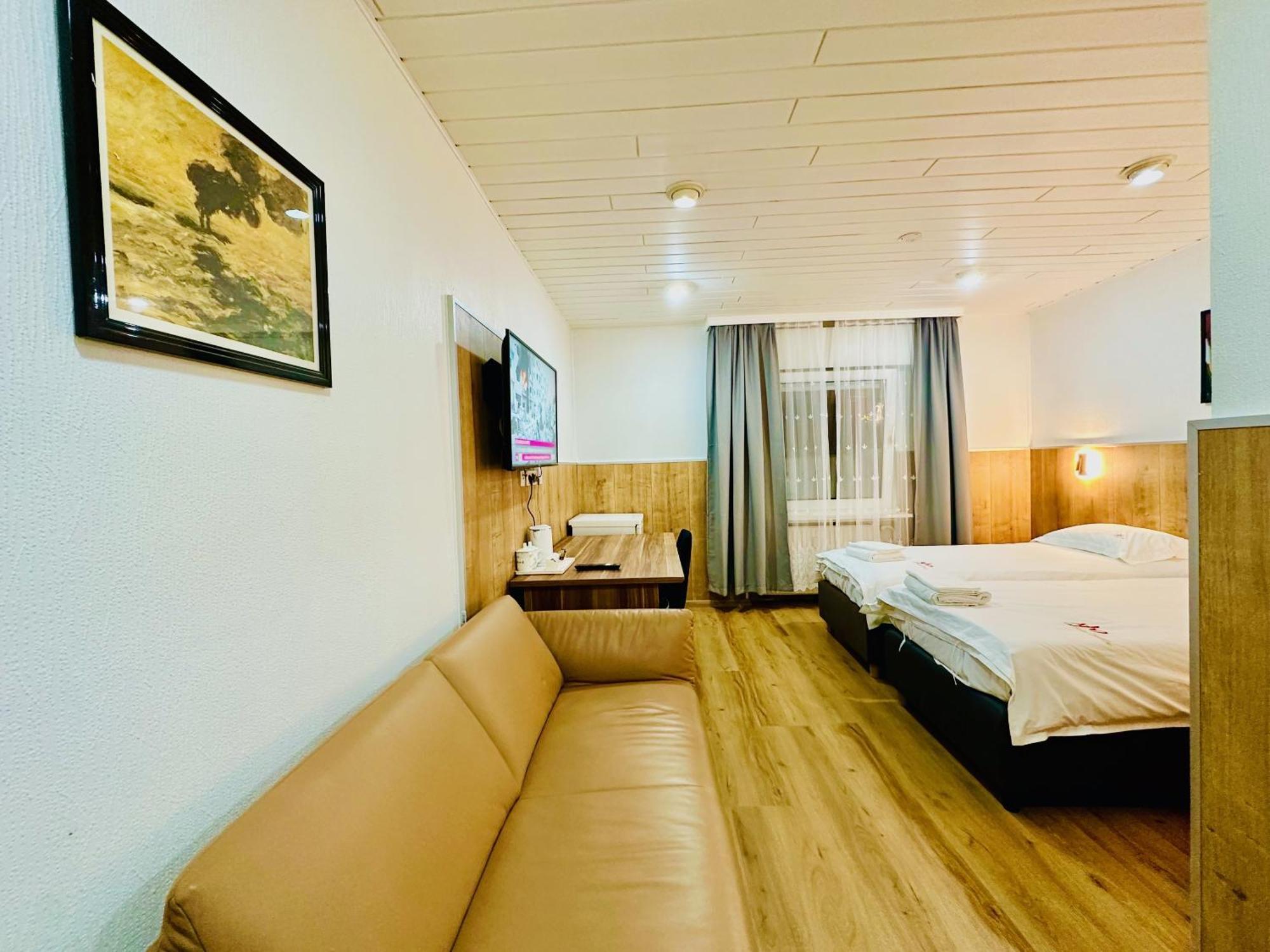 Hotel Destille Dormagen Oda fotoğraf